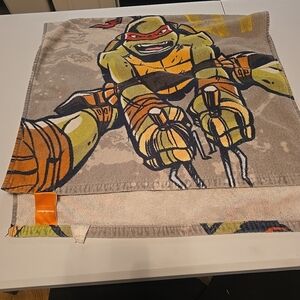 Nickelodeon TMNT Action Towel - Green and Orange